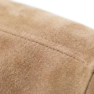 Beige suede collar close-up